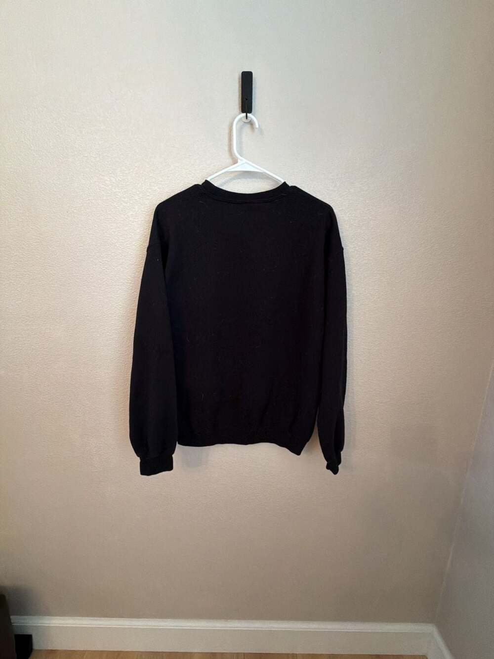 Mama's Boobery Brewing Co. Graphic Crewneck Sweatshirt Black - Picture 2 of 2